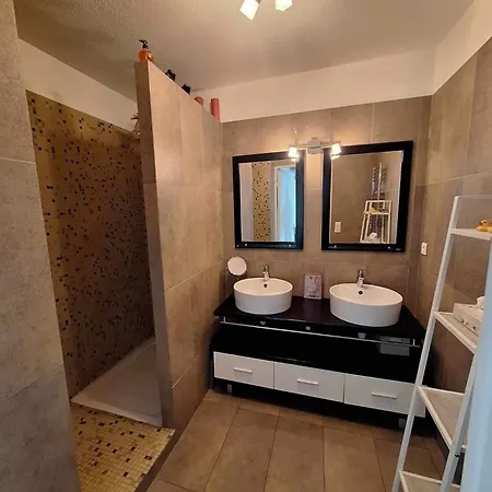 Bel Moderne Avec Piscine